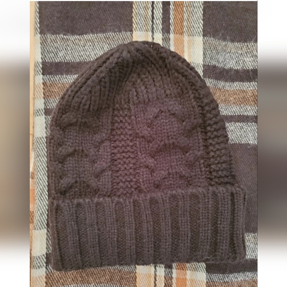 Vince Camuto Brown Plaid Scarf & Beanie Set One size Acrylic New - Picture 3 of 9